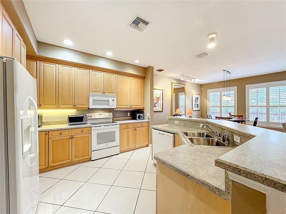 En Venta: $449,000 (3 camas, 2 baños, 1887 Pies cuadrados)