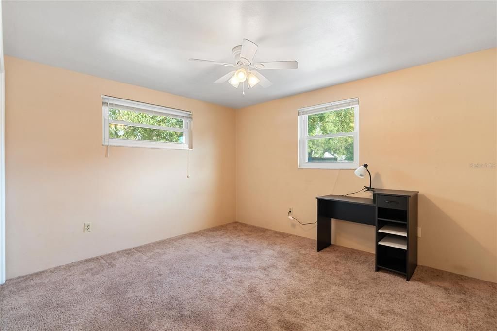 For Sale: $295,000 (3 beds, 2 baths, 1708 Square Feet)