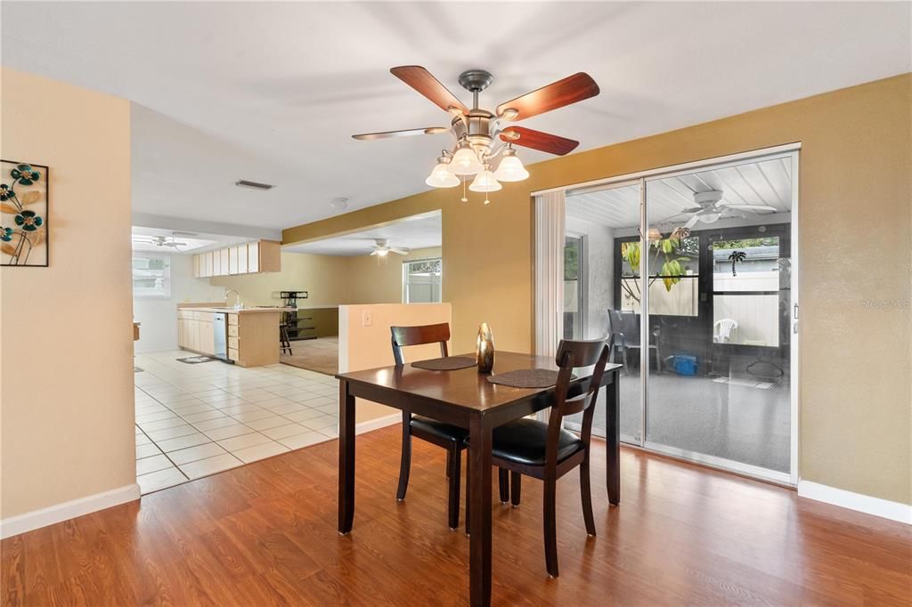 For Sale: $295,000 (3 beds, 2 baths, 1708 Square Feet)