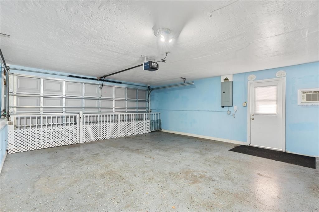 For Sale: $295,000 (3 beds, 2 baths, 1708 Square Feet)