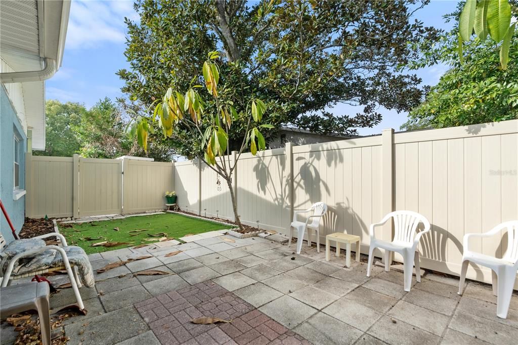 For Sale: $295,000 (3 beds, 2 baths, 1708 Square Feet)