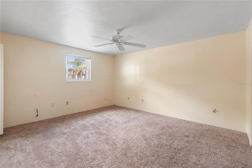 For Sale: $295,000 (3 beds, 2 baths, 1708 Square Feet)