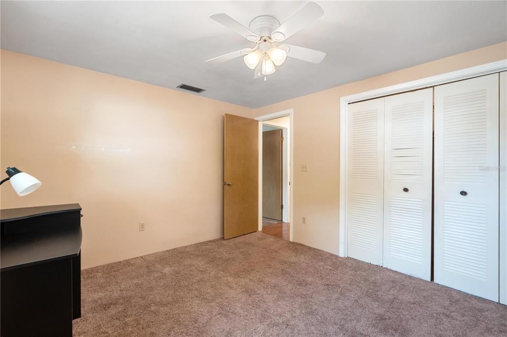 For Sale: $295,000 (3 beds, 2 baths, 1708 Square Feet)