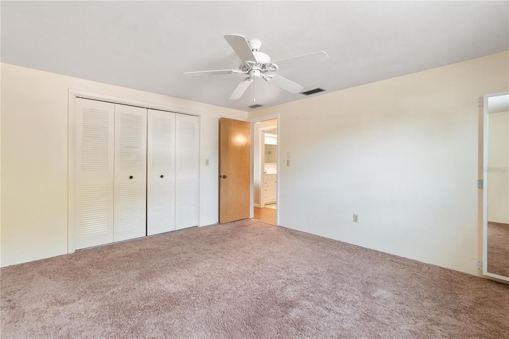 For Sale: $295,000 (3 beds, 2 baths, 1708 Square Feet)