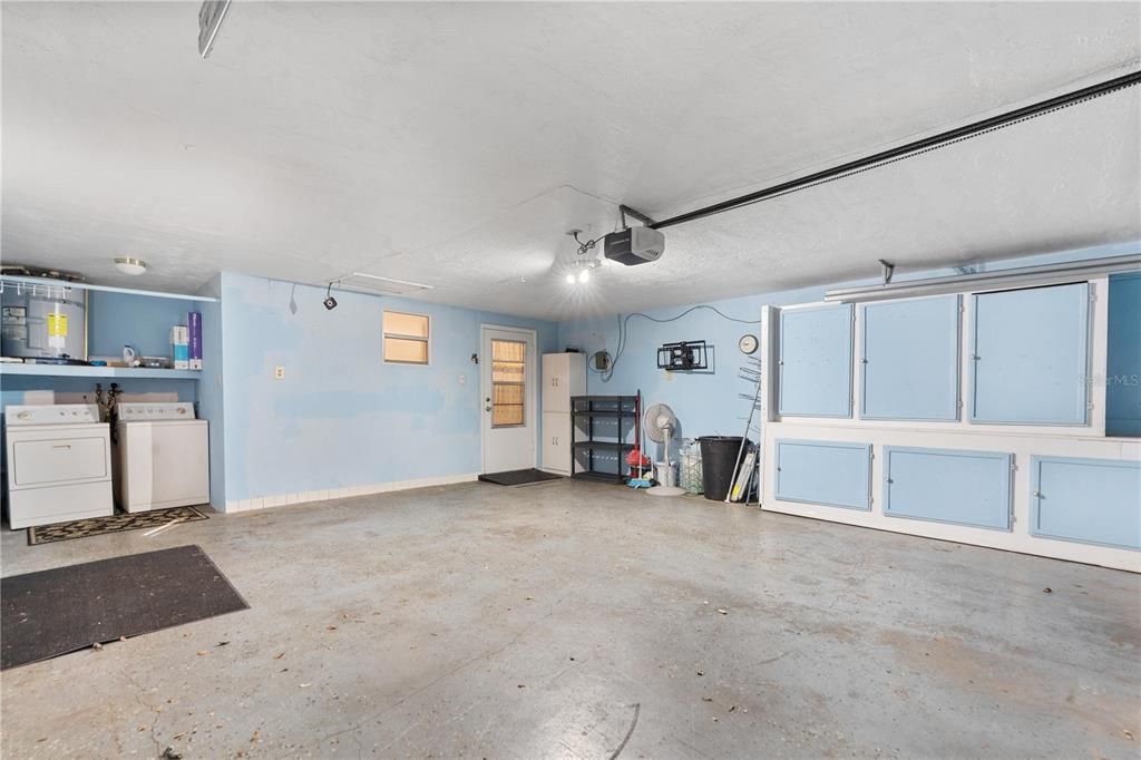 For Sale: $295,000 (3 beds, 2 baths, 1708 Square Feet)