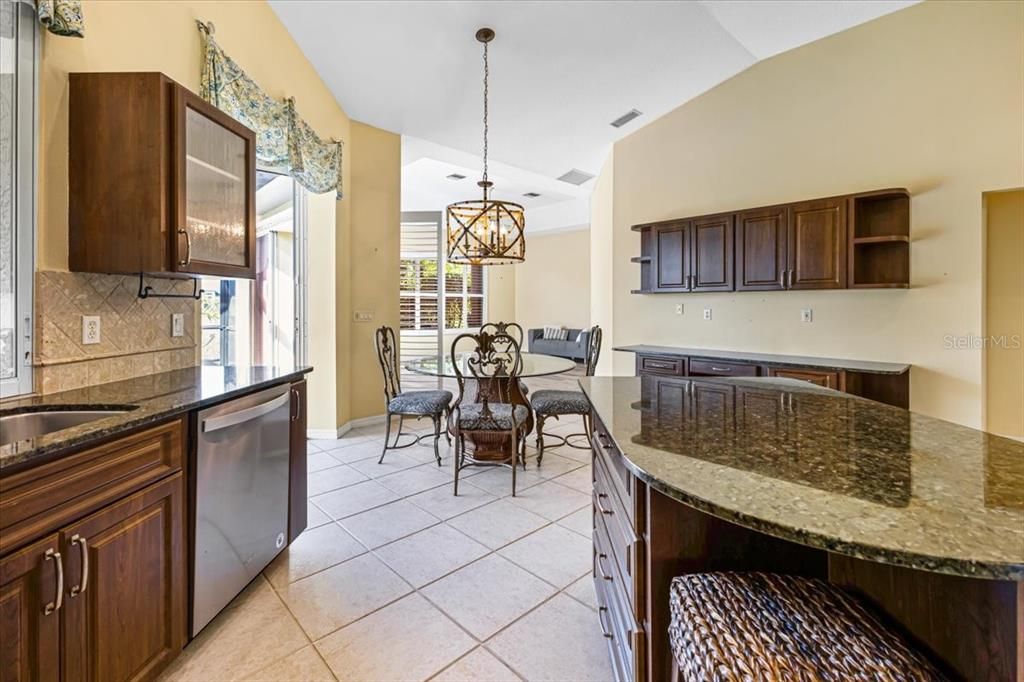 For Sale: $477,000 (3 beds, 2 baths, 2412 Square Feet)