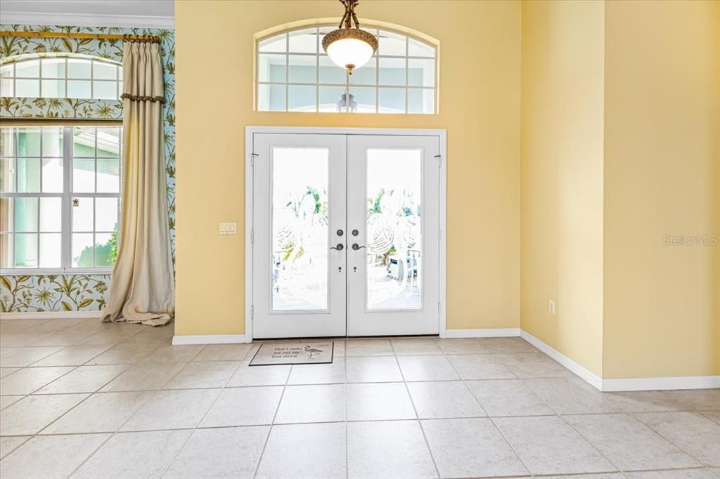 For Sale: $477,000 (3 beds, 2 baths, 2412 Square Feet)