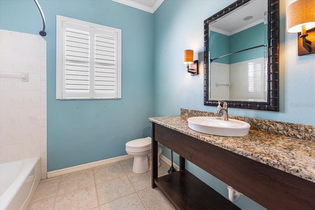 For Sale: $477,000 (3 beds, 2 baths, 2412 Square Feet)