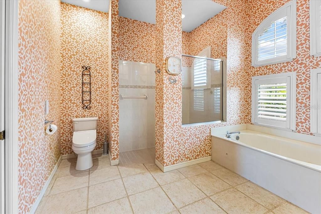 For Sale: $477,000 (3 beds, 2 baths, 2412 Square Feet)