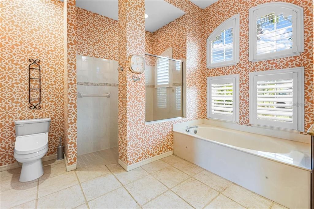 For Sale: $477,000 (3 beds, 2 baths, 2412 Square Feet)