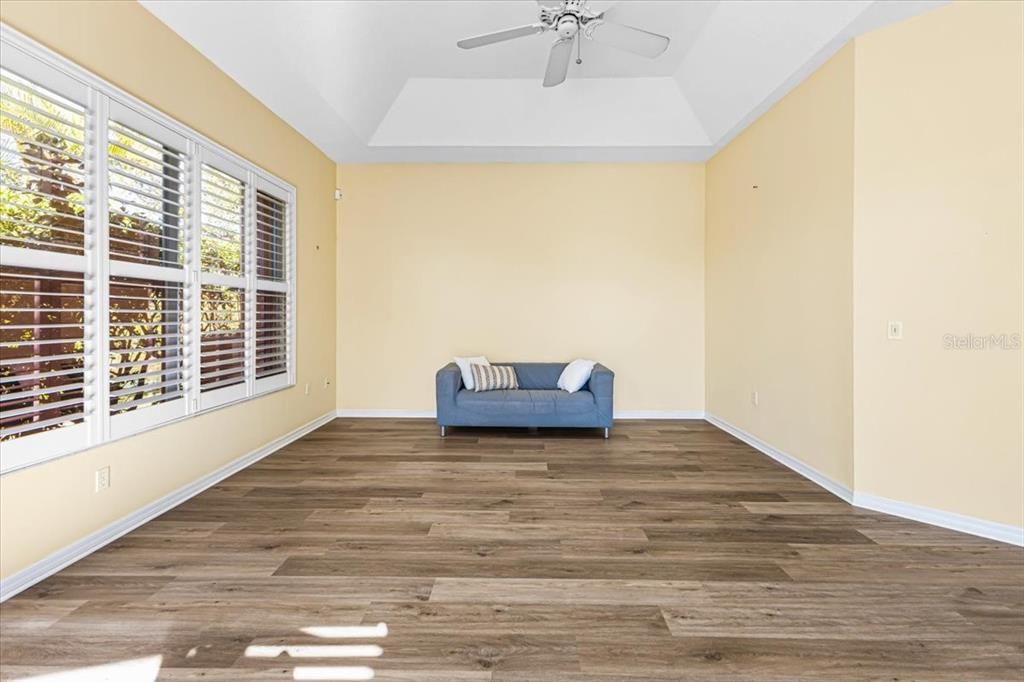 For Sale: $477,000 (3 beds, 2 baths, 2412 Square Feet)