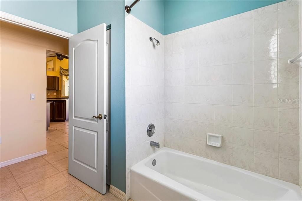 For Sale: $477,000 (3 beds, 2 baths, 2412 Square Feet)