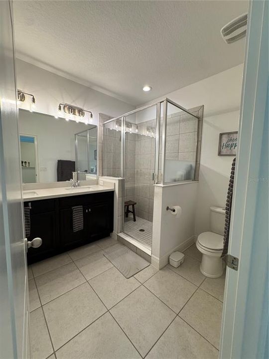 For Rent: $3,000 (4 beds, 3 baths, 1718 Square Feet)