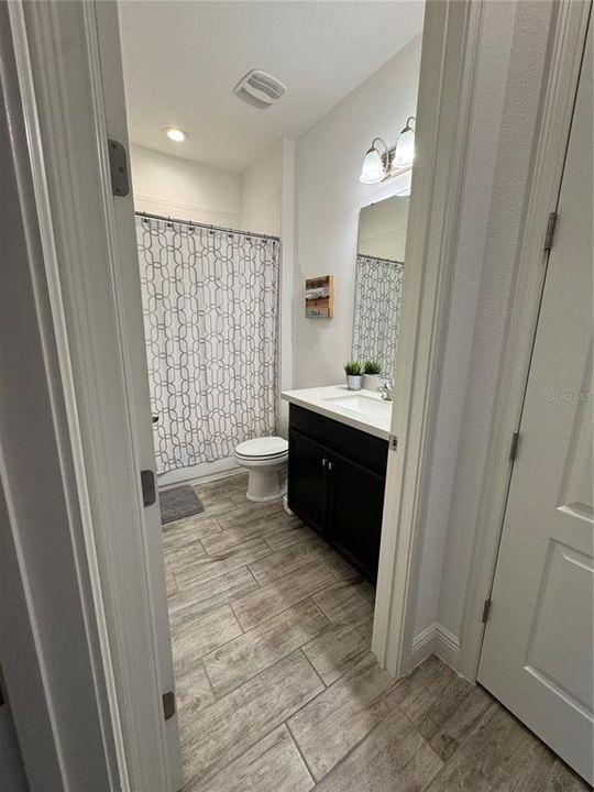 For Rent: $3,000 (4 beds, 3 baths, 1718 Square Feet)