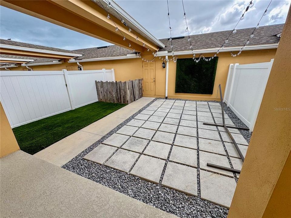 For Rent: $3,000 (4 beds, 3 baths, 1718 Square Feet)