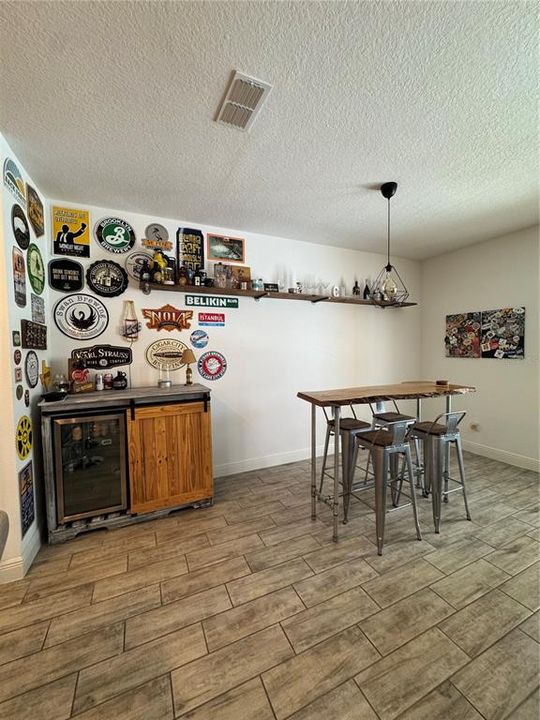 For Rent: $3,000 (4 beds, 3 baths, 1718 Square Feet)