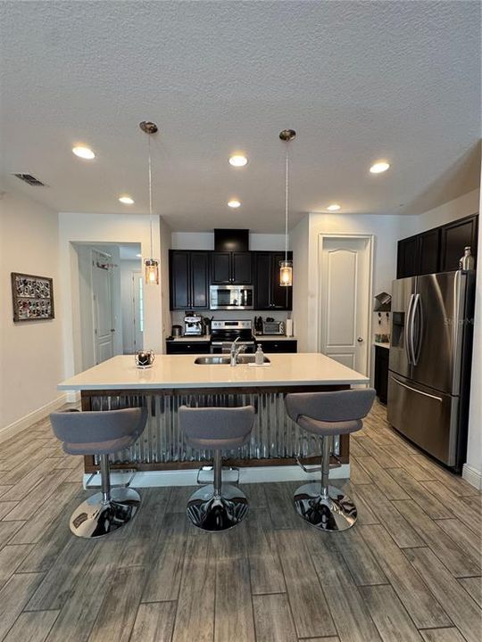 For Rent: $3,000 (4 beds, 3 baths, 1718 Square Feet)