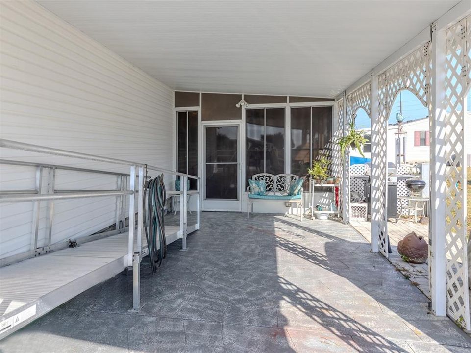 For Sale: $179,900 (2 beds, 2 baths, 1566 Square Feet)