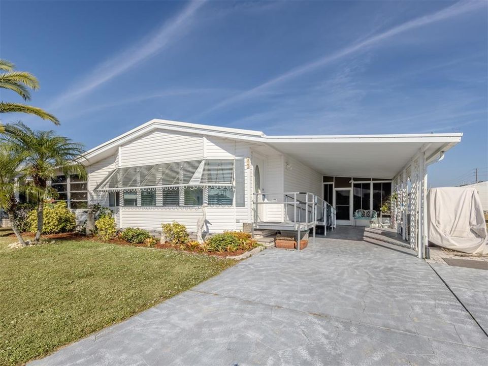 For Sale: $179,900 (2 beds, 2 baths, 1566 Square Feet)