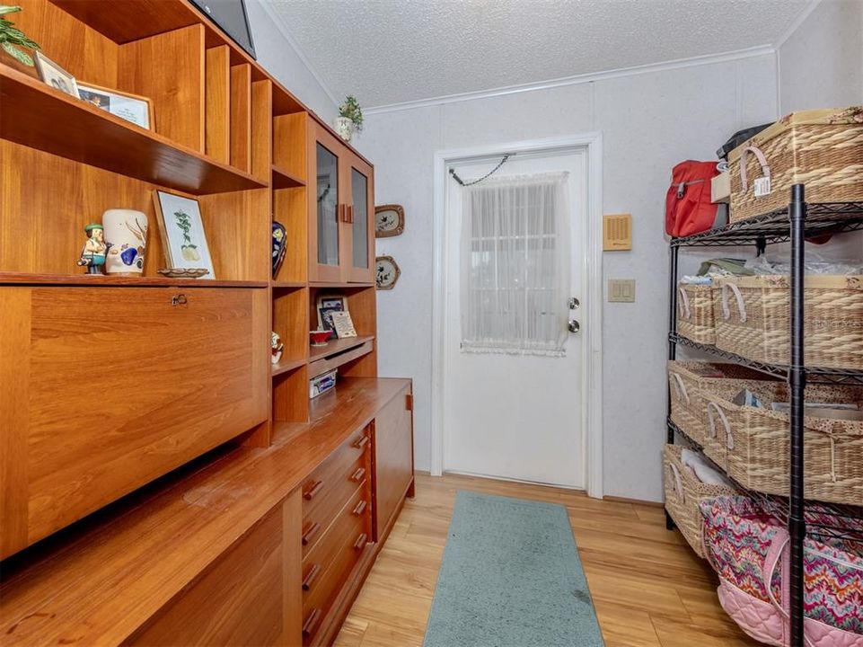 For Sale: $179,900 (2 beds, 2 baths, 1566 Square Feet)