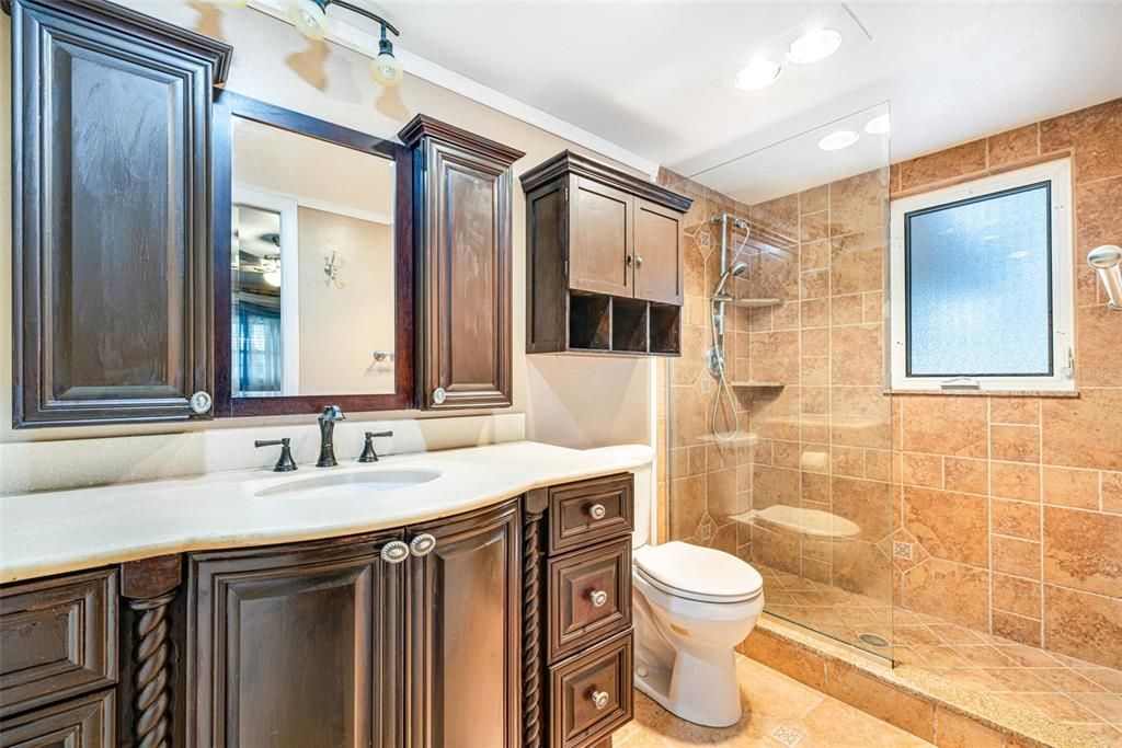 待售: $389,000 (3 贝兹, 2 浴室, 1645 平方英尺)