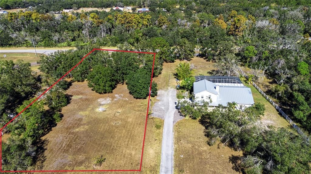 En Venta: $145,000 (1.57 acres)