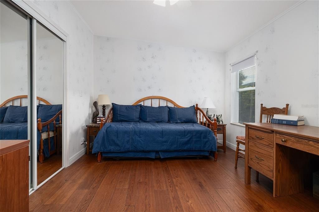 For Sale: $349,000 (2 beds, 2 baths, 1905 Square Feet)