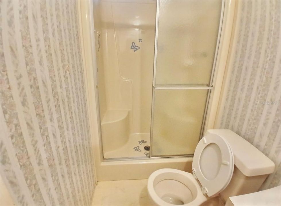 For Sale: $229,900 (4 beds, 3 baths, 1836 Square Feet)