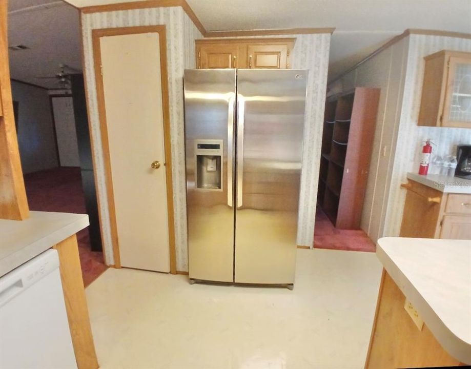 For Sale: $229,900 (4 beds, 3 baths, 1836 Square Feet)