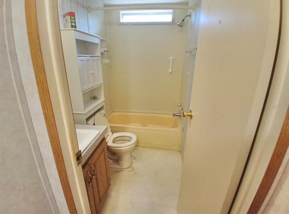 For Sale: $229,900 (4 beds, 3 baths, 1836 Square Feet)