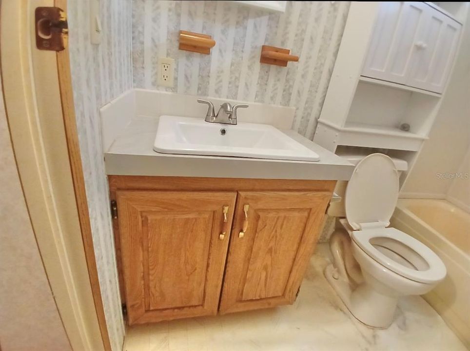 For Sale: $229,900 (4 beds, 3 baths, 1836 Square Feet)