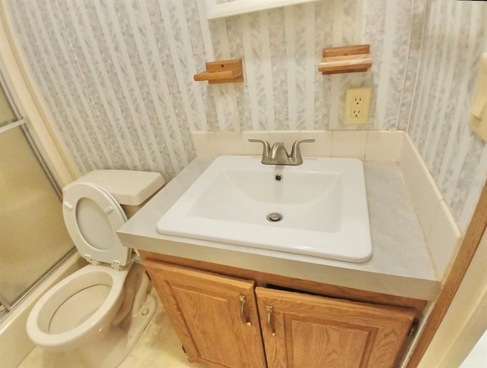 For Sale: $229,900 (4 beds, 3 baths, 1836 Square Feet)