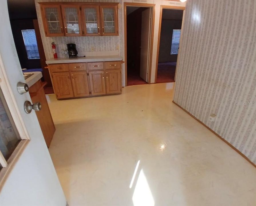 For Sale: $229,900 (4 beds, 3 baths, 1836 Square Feet)