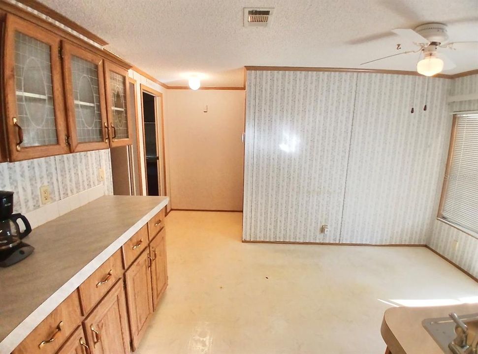 For Sale: $229,900 (4 beds, 3 baths, 1836 Square Feet)