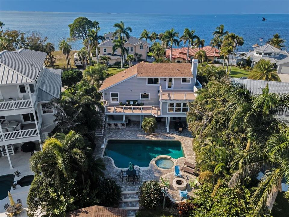 En Venta: $1,583,488 (3 camas, 3 baños, 2702 Pies cuadrados)