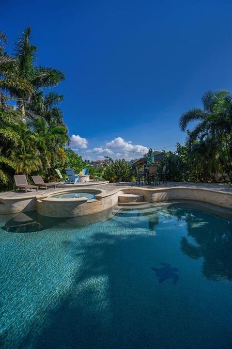 En Venta: $1,583,488 (3 camas, 3 baños, 2702 Pies cuadrados)