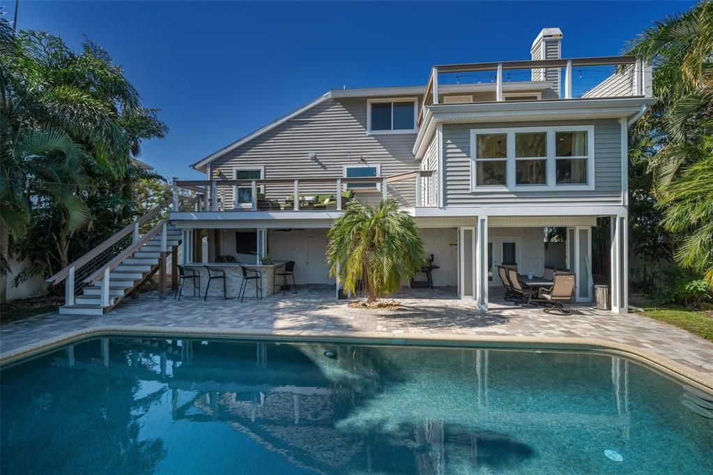 En Venta: $1,583,488 (3 camas, 3 baños, 2702 Pies cuadrados)