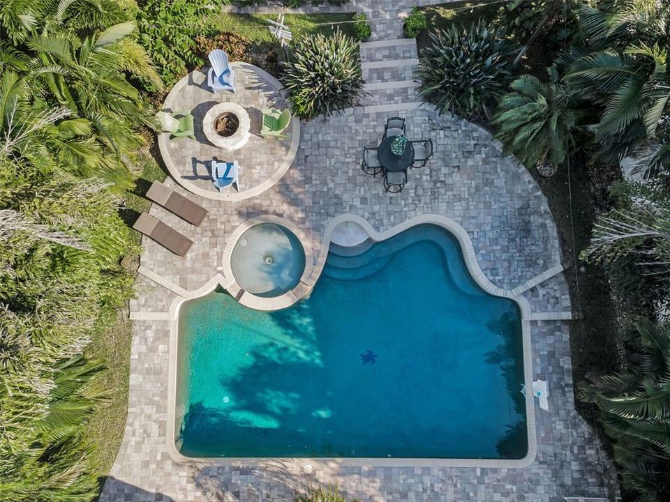 En Venta: $1,583,488 (3 camas, 3 baños, 2702 Pies cuadrados)