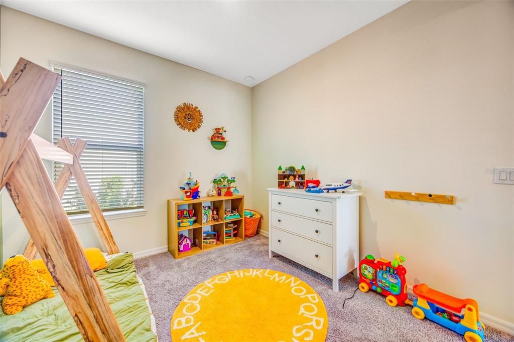 出租: $3,800 (3 贝兹, 2 浴室, 2050 平方英尺)