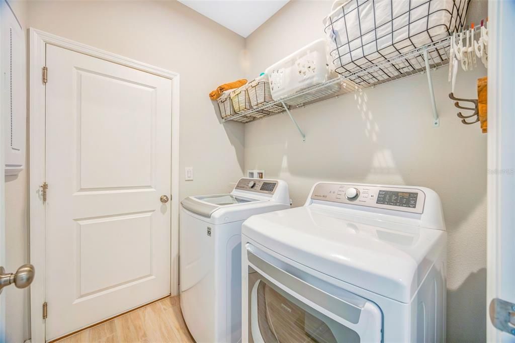 出租: $3,800 (3 贝兹, 2 浴室, 2050 平方英尺)