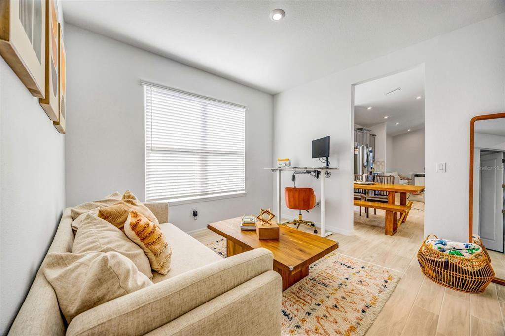 出租: $3,800 (3 贝兹, 2 浴室, 2050 平方英尺)