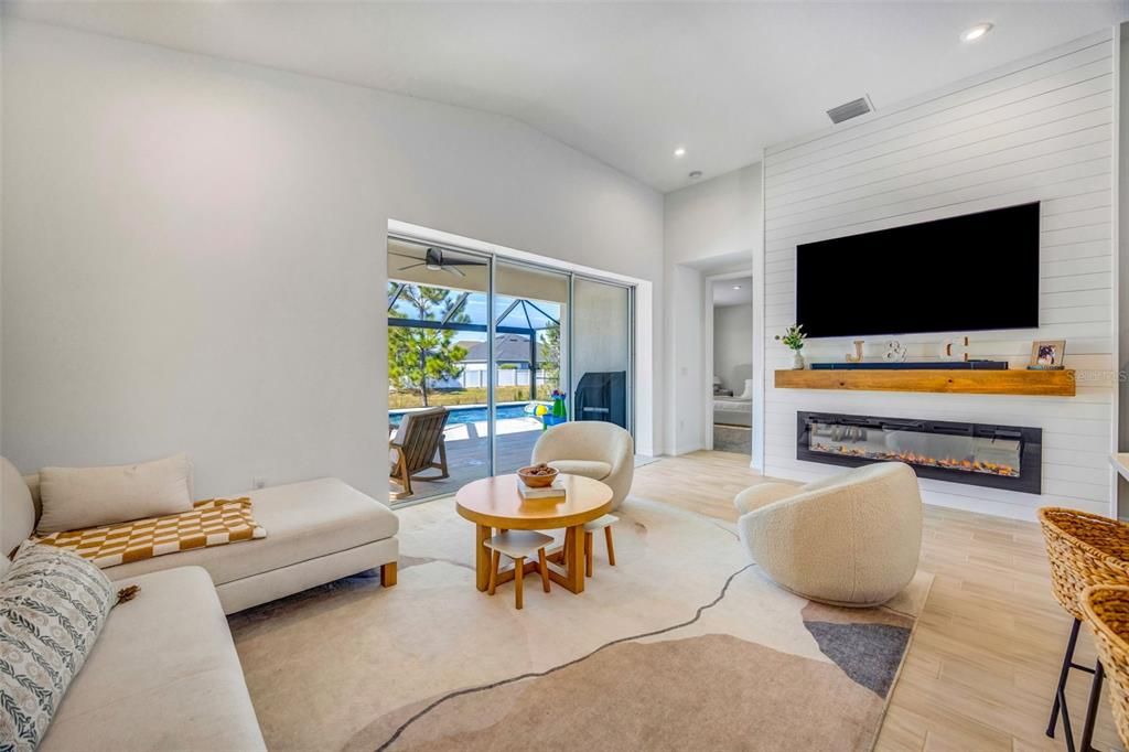 出租: $3,800 (3 贝兹, 2 浴室, 2050 平方英尺)