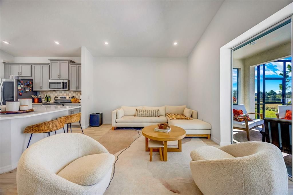 出租: $3,800 (3 贝兹, 2 浴室, 2050 平方英尺)