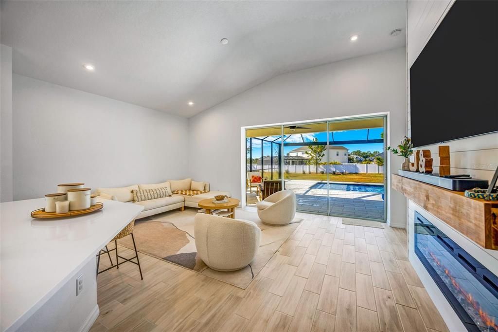 出租: $3,800 (3 贝兹, 2 浴室, 2050 平方英尺)