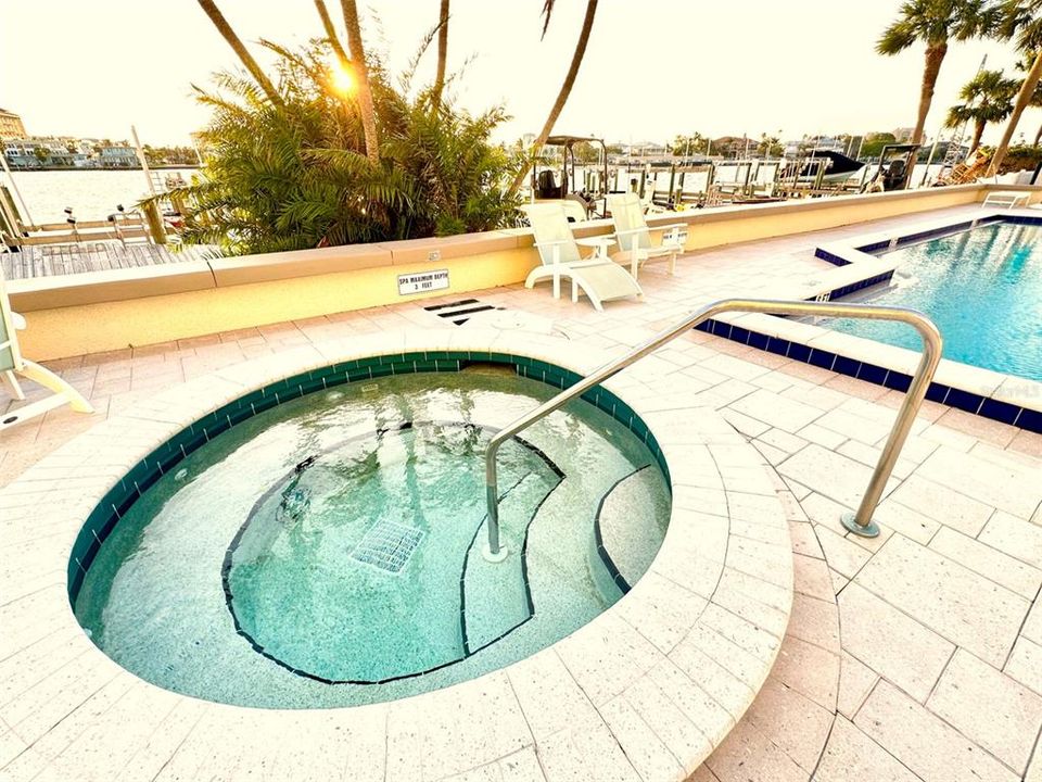 出租: $2,750 (2 贝兹, 2 浴室, 1150 平方英尺)