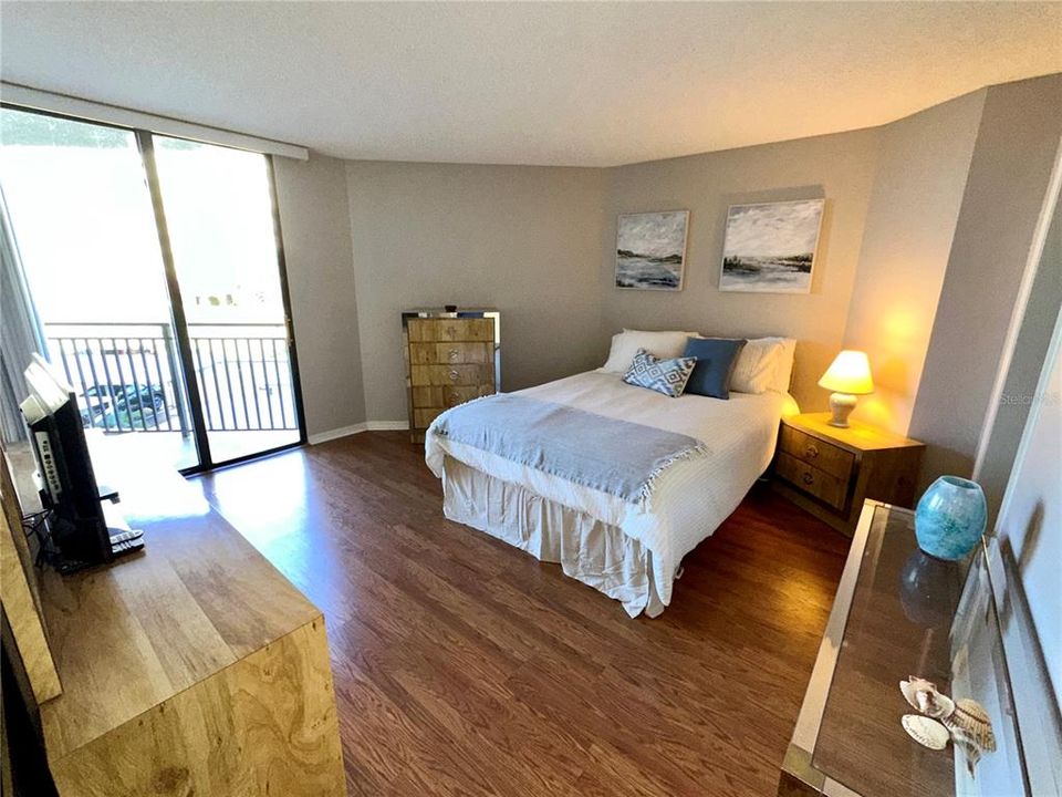 出租: $2,750 (2 贝兹, 2 浴室, 1150 平方英尺)