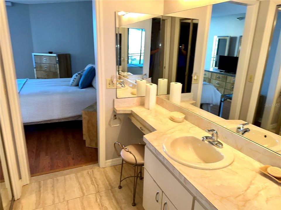 出租: $2,750 (2 贝兹, 2 浴室, 1150 平方英尺)