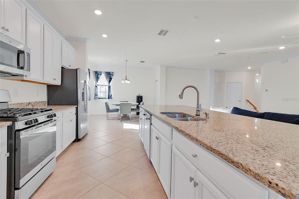 For Sale: $699,900 (3 beds, 2 baths, 2108 Square Feet)