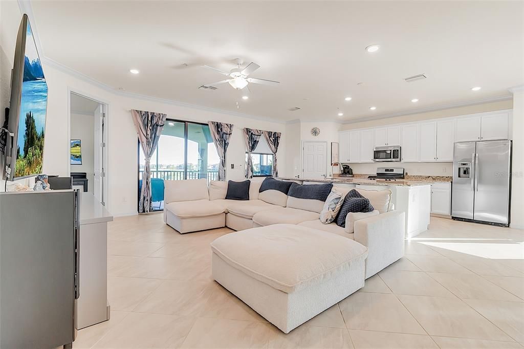 For Sale: $699,900 (3 beds, 2 baths, 2108 Square Feet)