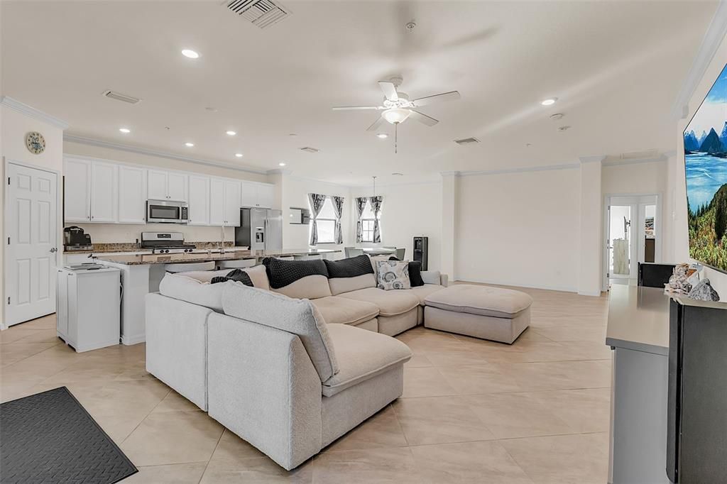 For Sale: $699,900 (3 beds, 2 baths, 2108 Square Feet)